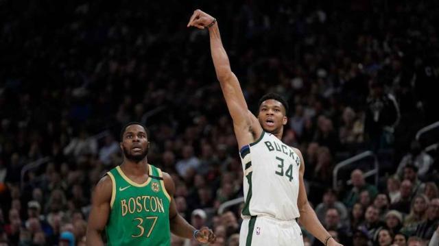 开云体育官网-077的罚球 韦少的抛投 顶级球员同样存在致命软肋